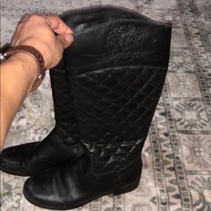 Vince Camuto quilted rider boots